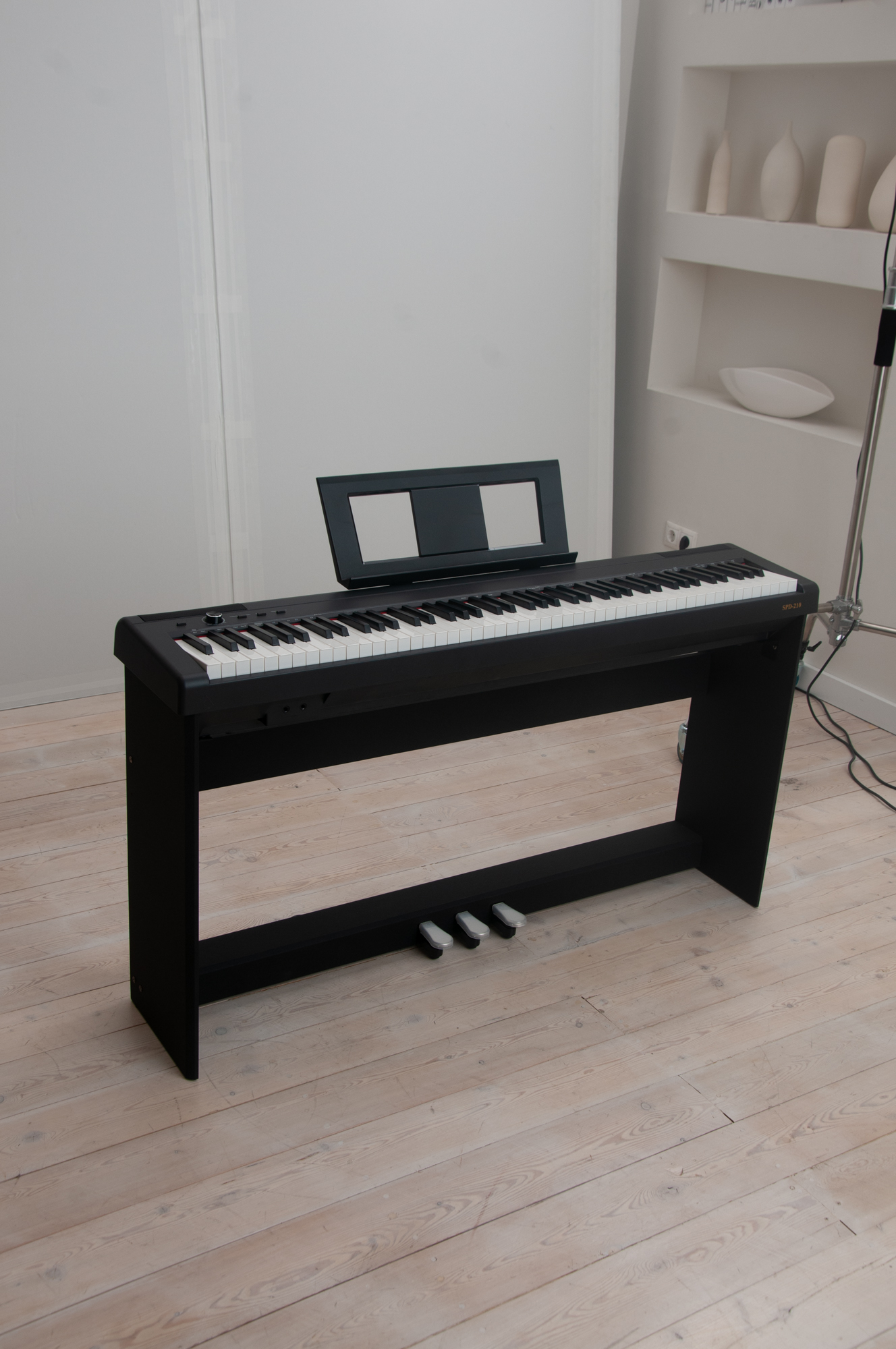 NIKKEY SPD-210 BL - Цифровое пианино со стойкой, чёрное