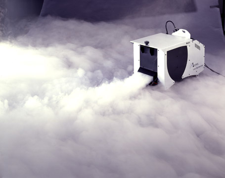Antari ICE 101 -  дым. машина "тяжелого дыма" (необходим лёд), 280 куб. м/ мин, пульт ДУ, 