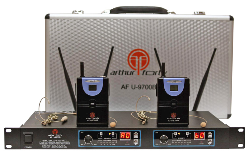 Arthur Forty U-9700B (UHF) -Головная радиосистема: 2 микрофона + база,