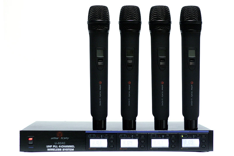 Arthur Forty U-404C (UHF) - Вокальная радиосистема с 4 ручными микрофонами, 100 каналов