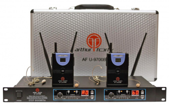 U-9700B, Arthur Forty PSC  - Головная радиосистема:   2 микрофона + база, •Количество каналов: 32, 4