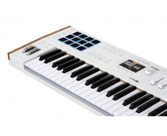 Arturia KeyLab 49 MK3 (2)